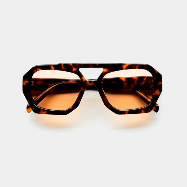 Elegant sunglasses for women