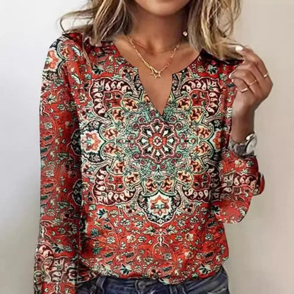 Elina – Spring T-Shirt with Tie-Dye Print and Elegant V-Neck