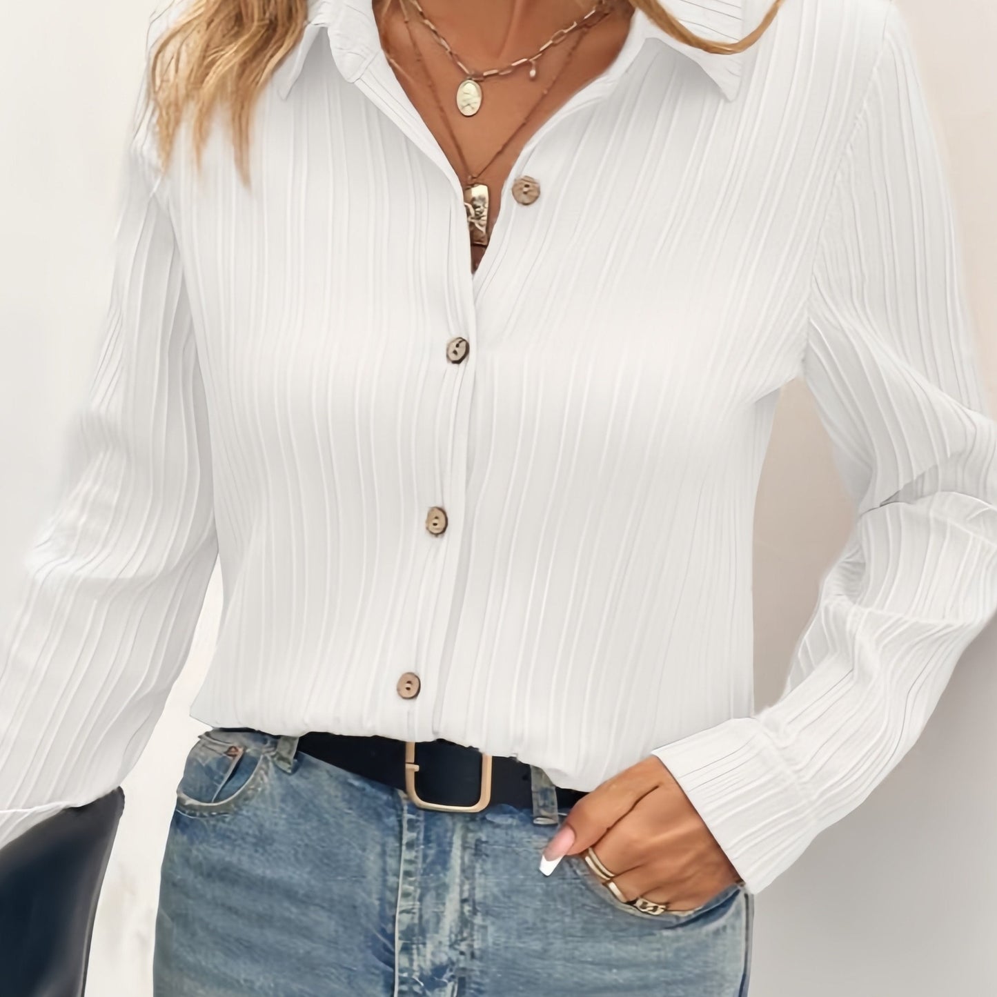 Emma | Plain shirt with button closure and long sleeves