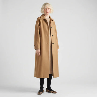 Eleganter langer Damenmantel