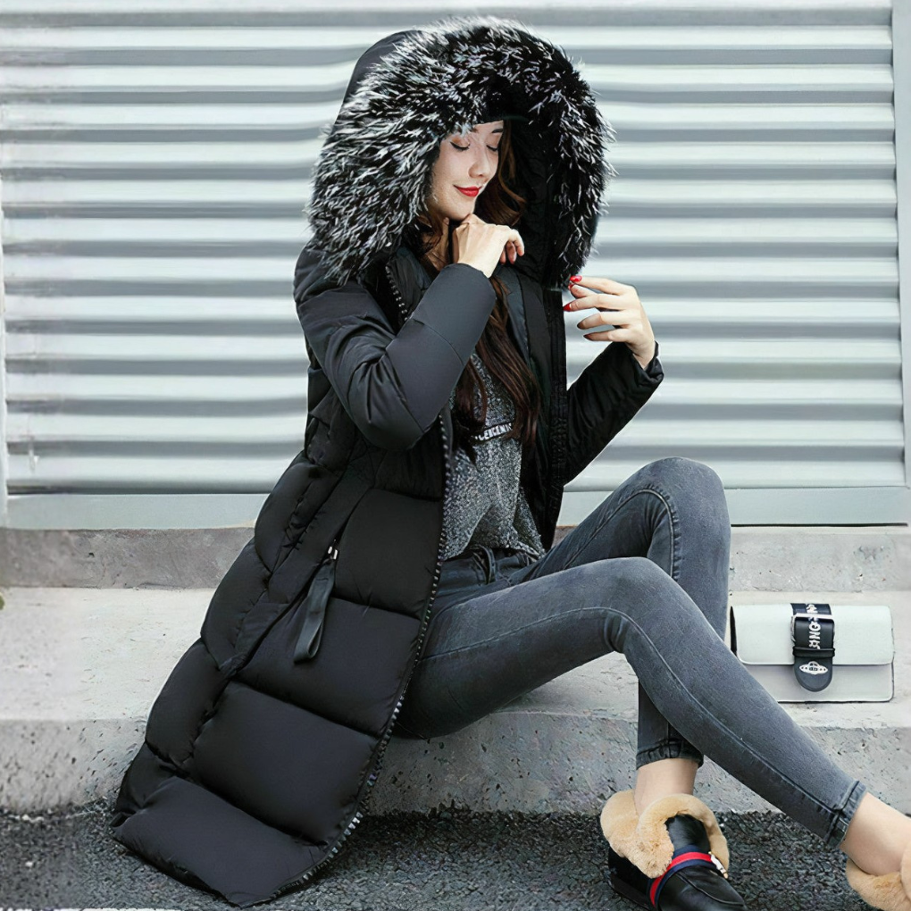 Cappotto lungo da donna con collo di pelliccia