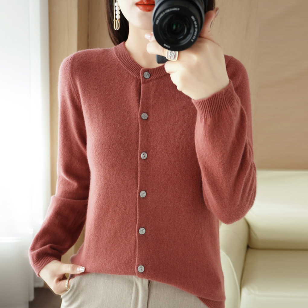 Comfortable Women's Knitted Cardigan for Everyday Wear