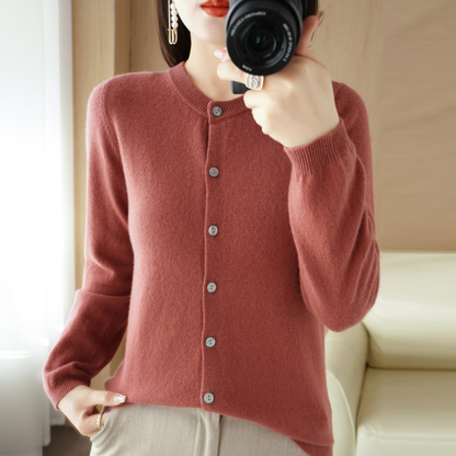 Comfortable Women's Knitted Cardigan for Everyday Wear
