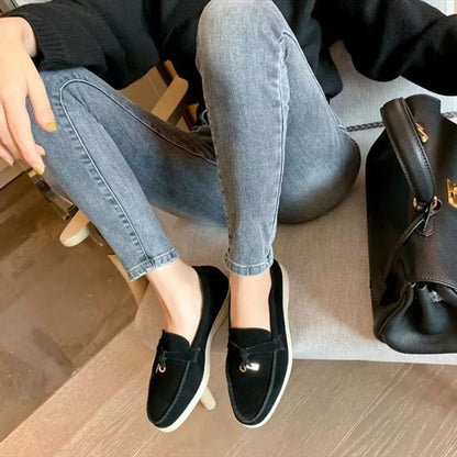 Esmée | Women's Loafer with Lock Detail