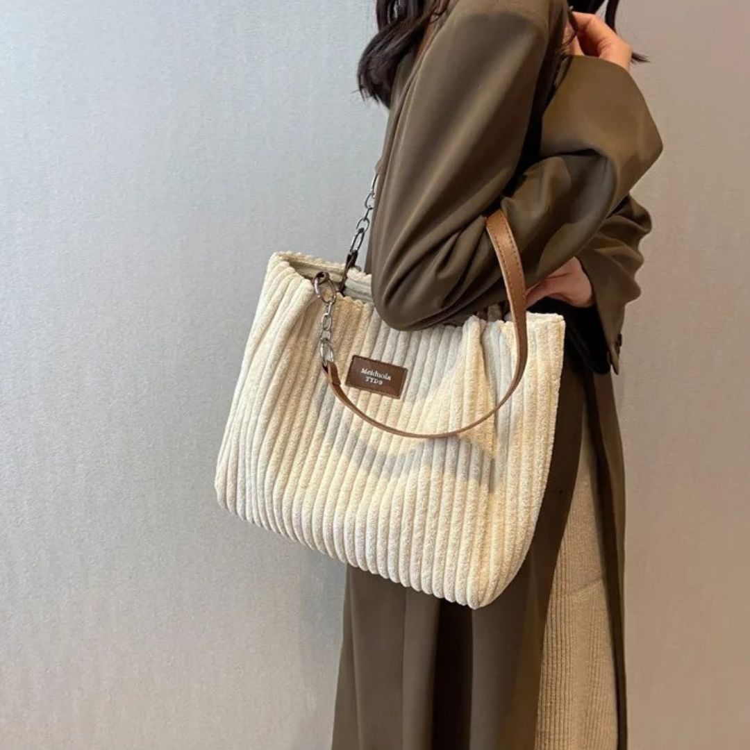 Eva | Stylish Shoulder Bag in Black Leather