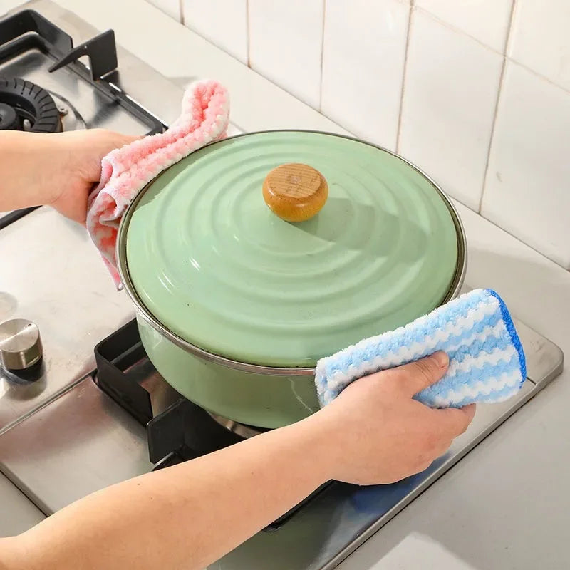 Evelina – Microfiber Cloth for Effortless Cleaning