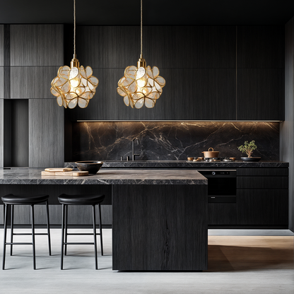 Lampă suspendată din sticlă în formă de floare, design nordic
