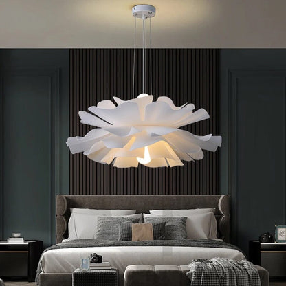 Cloud Flower Pendant Lamp – Timeless Elegance for Your Interior