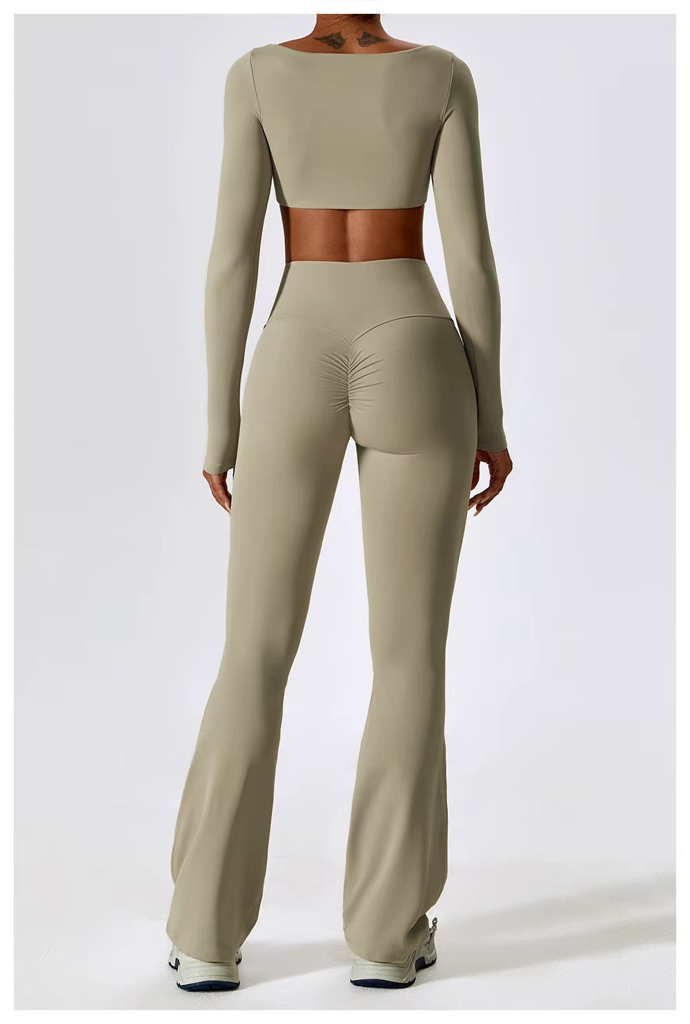 FlexFlow Women's Sports Clothing Set – Stylish and Functional