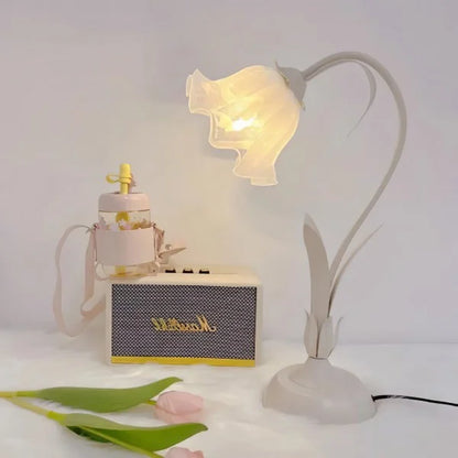 Flexible Flower Table Lamp