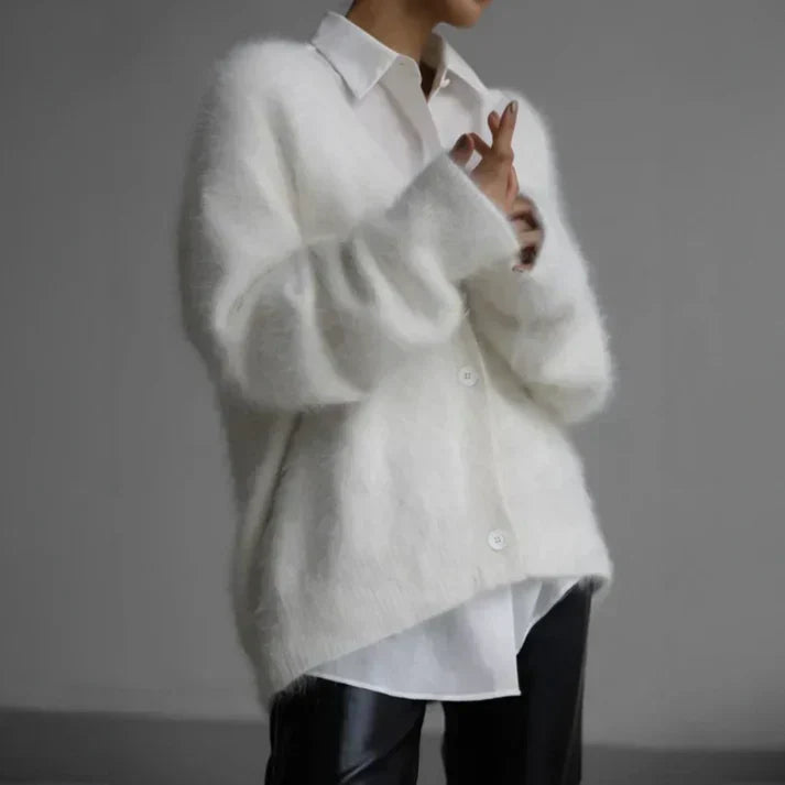 Fluffy cardigan with v-neck and buttons