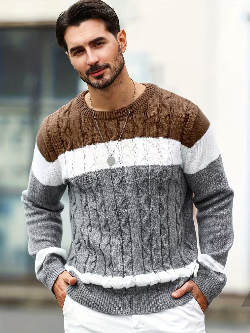 Knitted jumper with colour block design and round neck