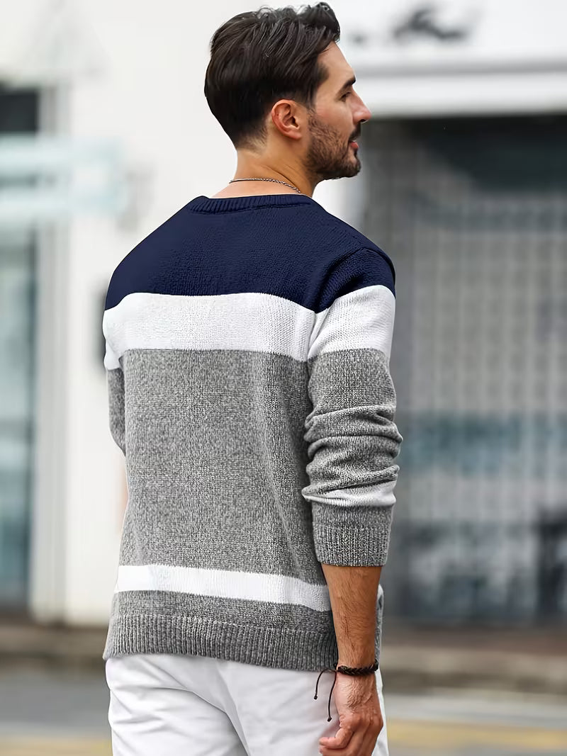 Knitted jumper with colour block design and round neck