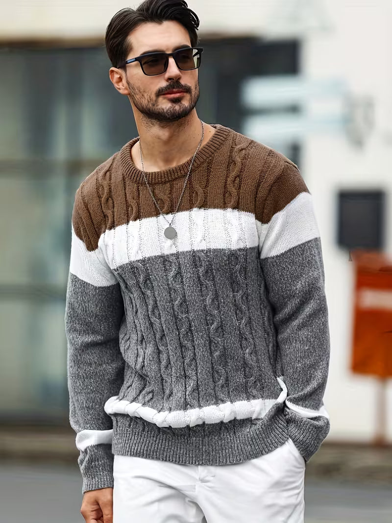 Knitted jumper with colour block design and round neck