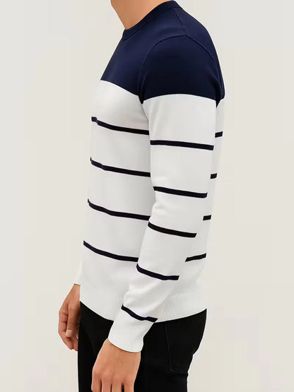 Pull rayé avec col rond et manches longues