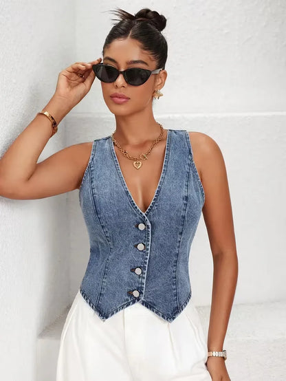 Gilet with V-neck and pointed hem