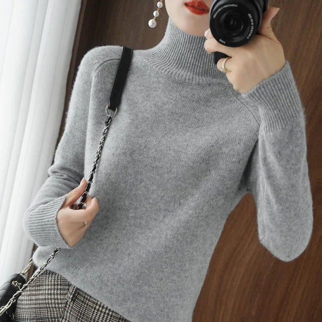 Ladies' Warm Turtleneck Sweater with Flexible Neck and Ribbed Edges