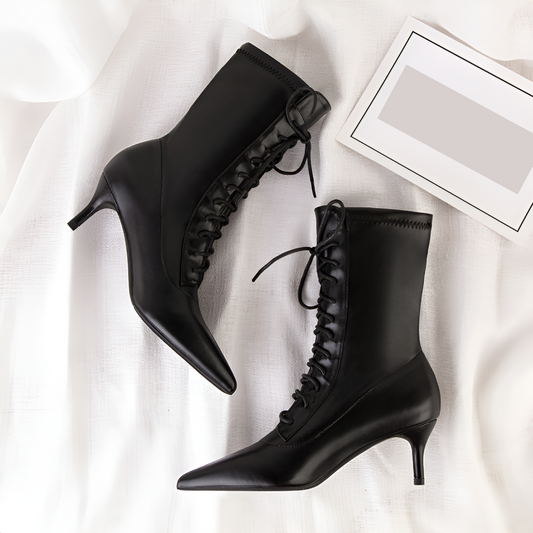 Botas de cuero elegantes y con estilo para mujer