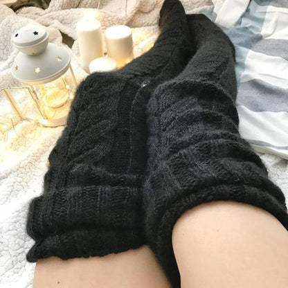 Calze sopra il ginocchio alla moda - Comode calze per l'inverno