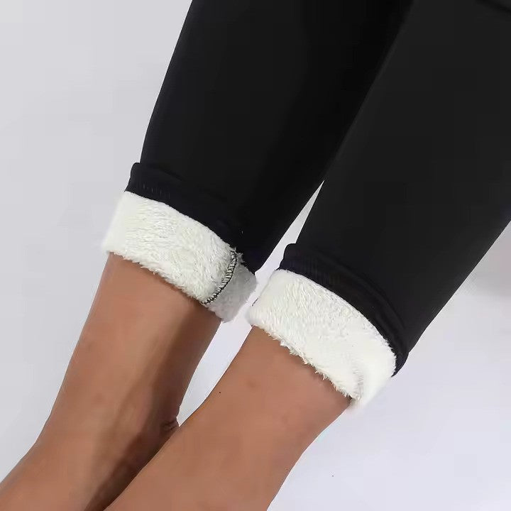 Premium Fleece Leggings – Warmth and Style for Cold Days