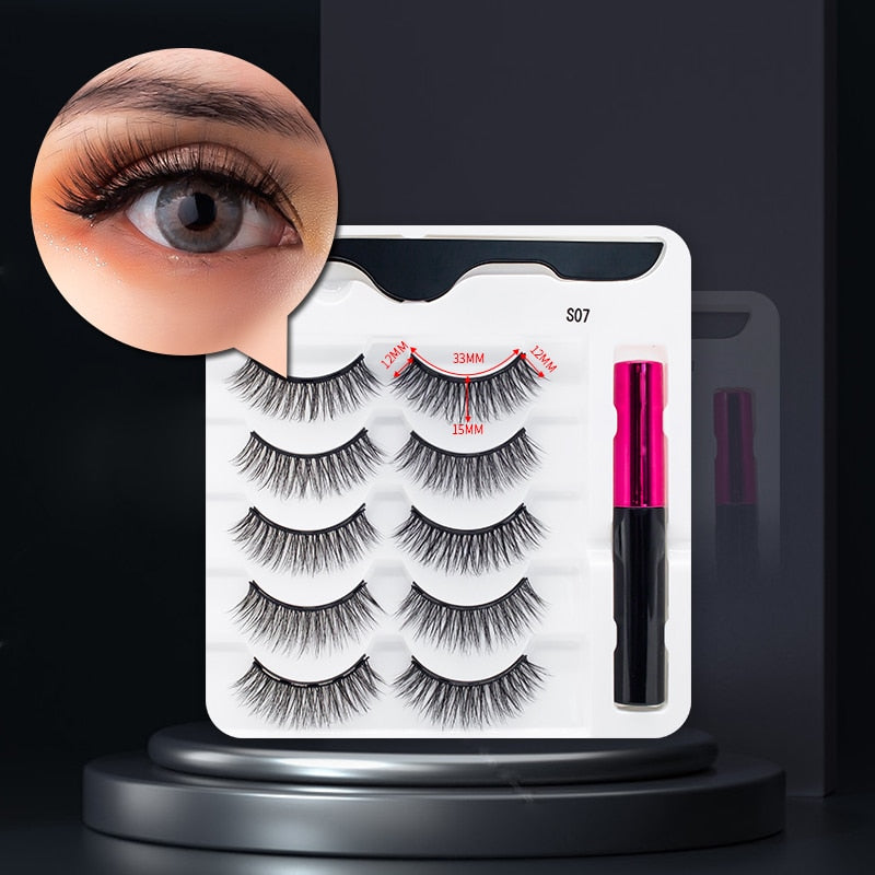 Ciglia finte magnetiche con eyeliner - Set di ciglia di tendenza per un look glamour in un attimo