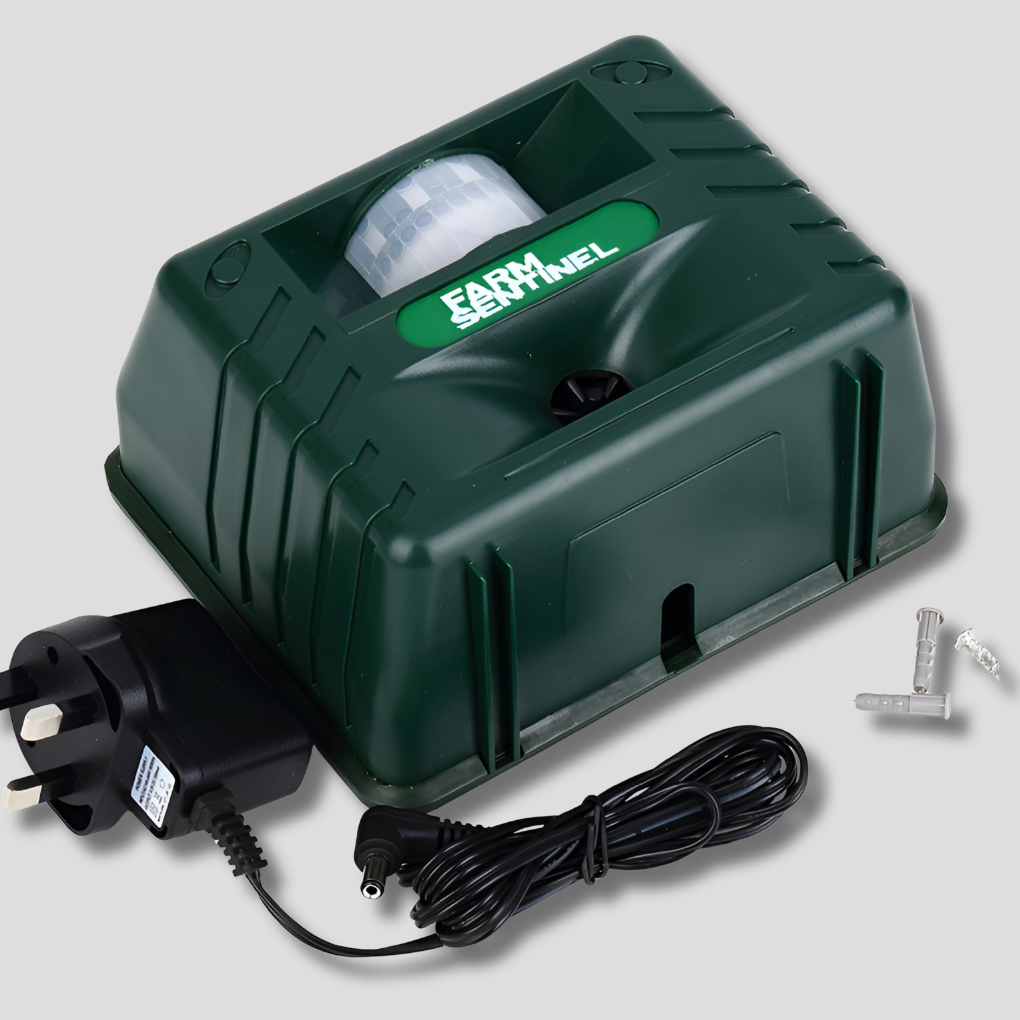 Woodpecker ultrasonic bird deterrent for effective bird control