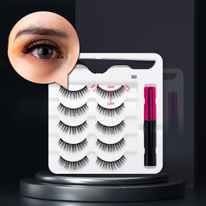 Ciglia finte magnetiche con eyeliner - Set di ciglia di tendenza per un look glamour in un attimo