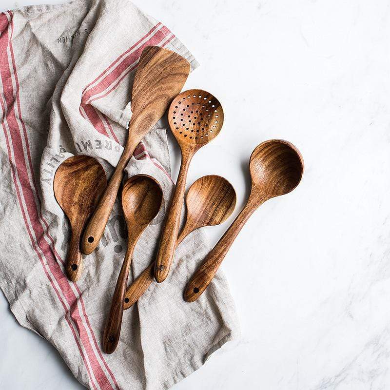 Set da cucina in legno naturale – Cucina sostenibile e raffinata