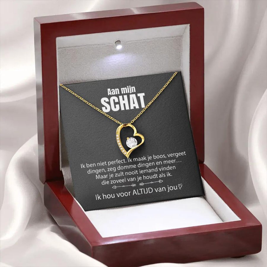 Heart-Shaped Pendant Necklace with Rhinestone Decoration