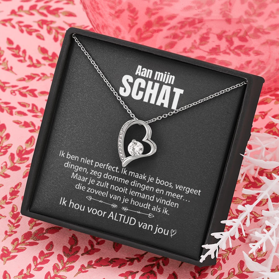 Heart-Shaped Pendant Necklace with Rhinestone Decoration