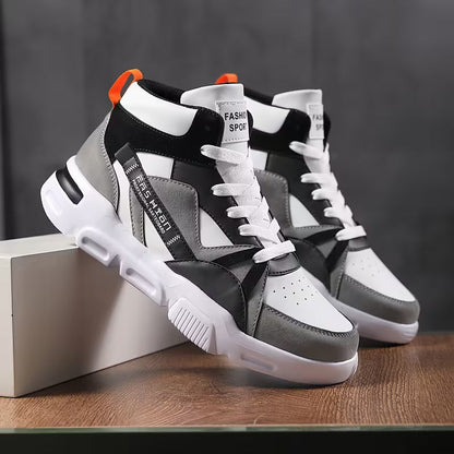 High-top trainers with non-slip sole and lace-up fastening