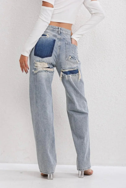 High waist jeans with ripped details