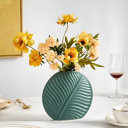 Vaso minimalista in ceramica con rilievo a foglia, per interni in stile scandinavo