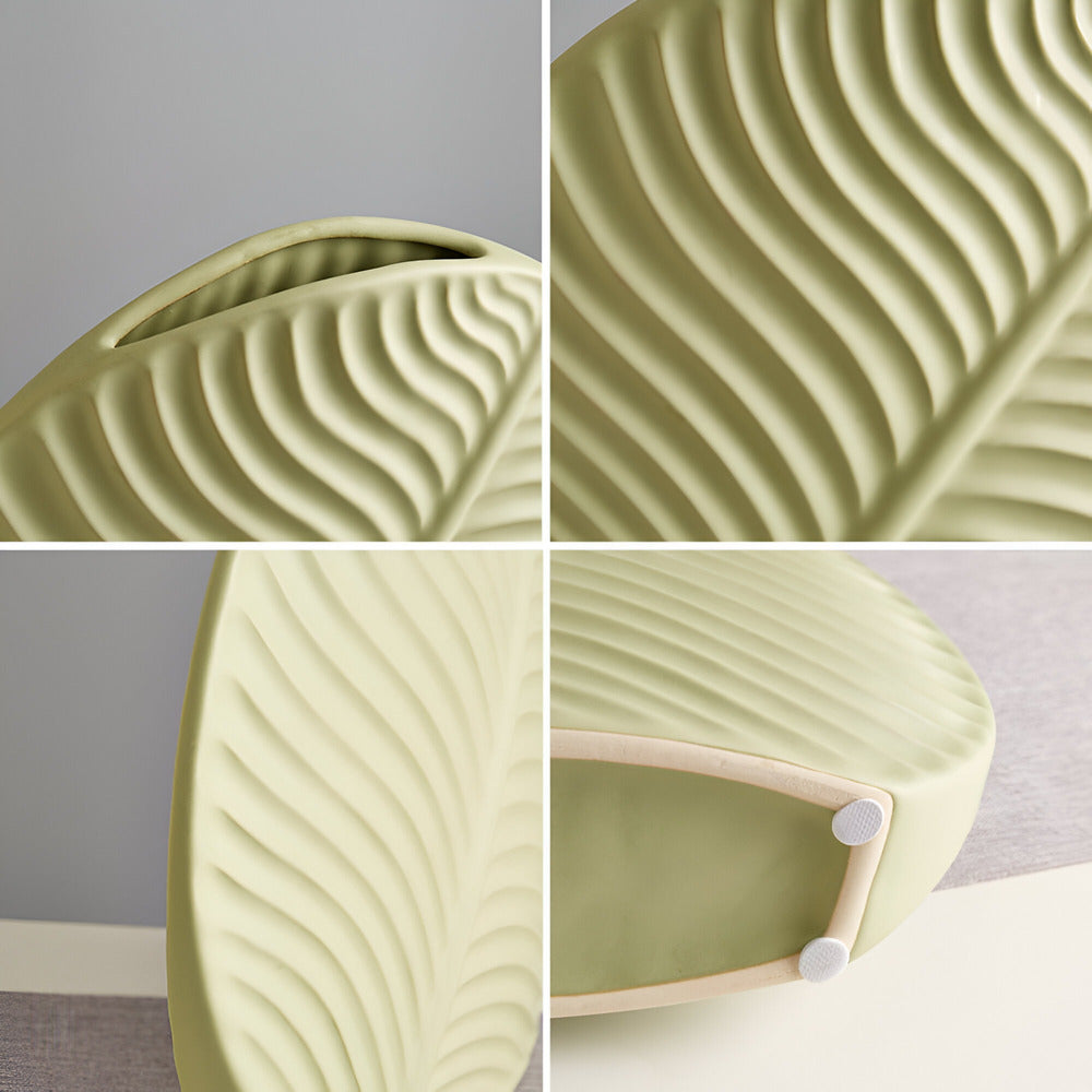 Vaso minimalista in ceramica con rilievo a foglia, per interni in stile scandinavo