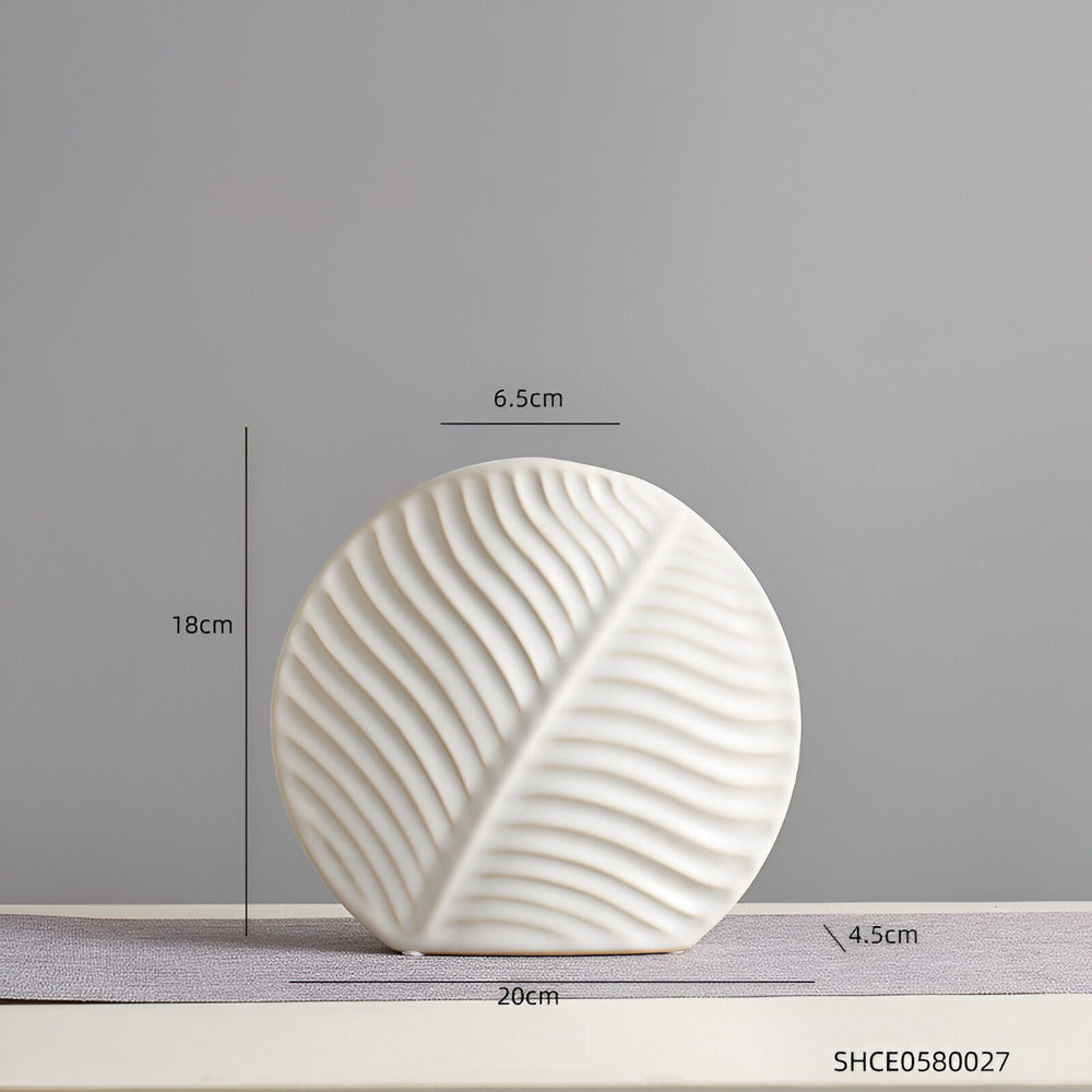 Vaso minimalista in ceramica con rilievo a foglia, per interni in stile scandinavo
