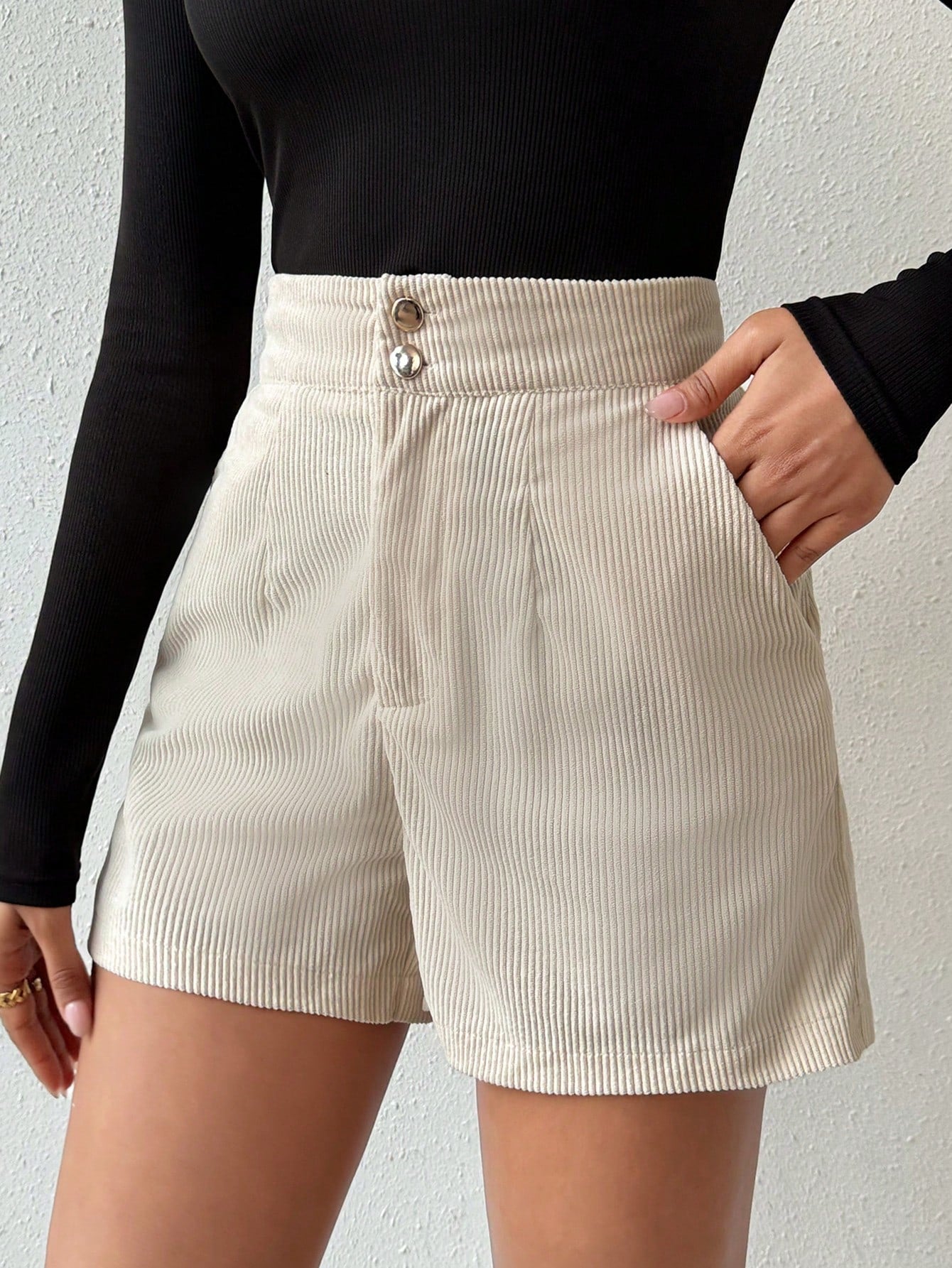Houndstooth Pattern High-Waisted Shorts