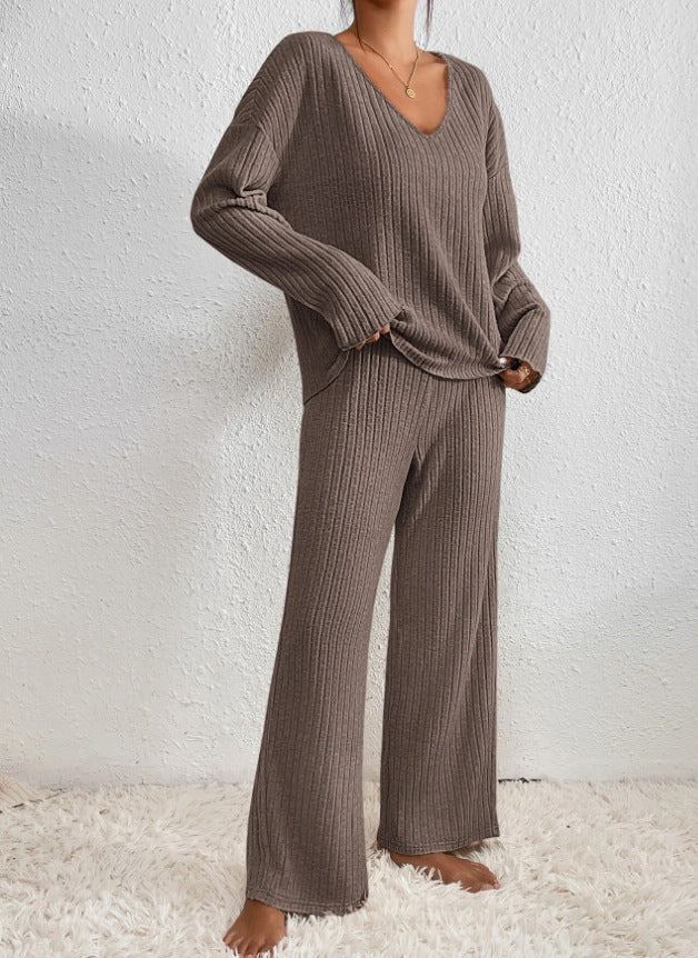 Loungewear Set with V-Neck and Relaxed Fit