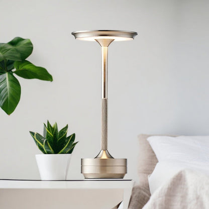 Lámpara de mesa Aura Luxe – Diseño moderno con luz cálida y regulable