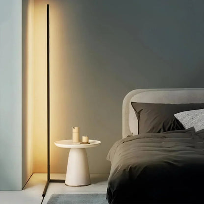 Minimalistinen LED-lattiavalaisin himmennettävällä valolla ja modernilla linjakkaalla muotoilulla