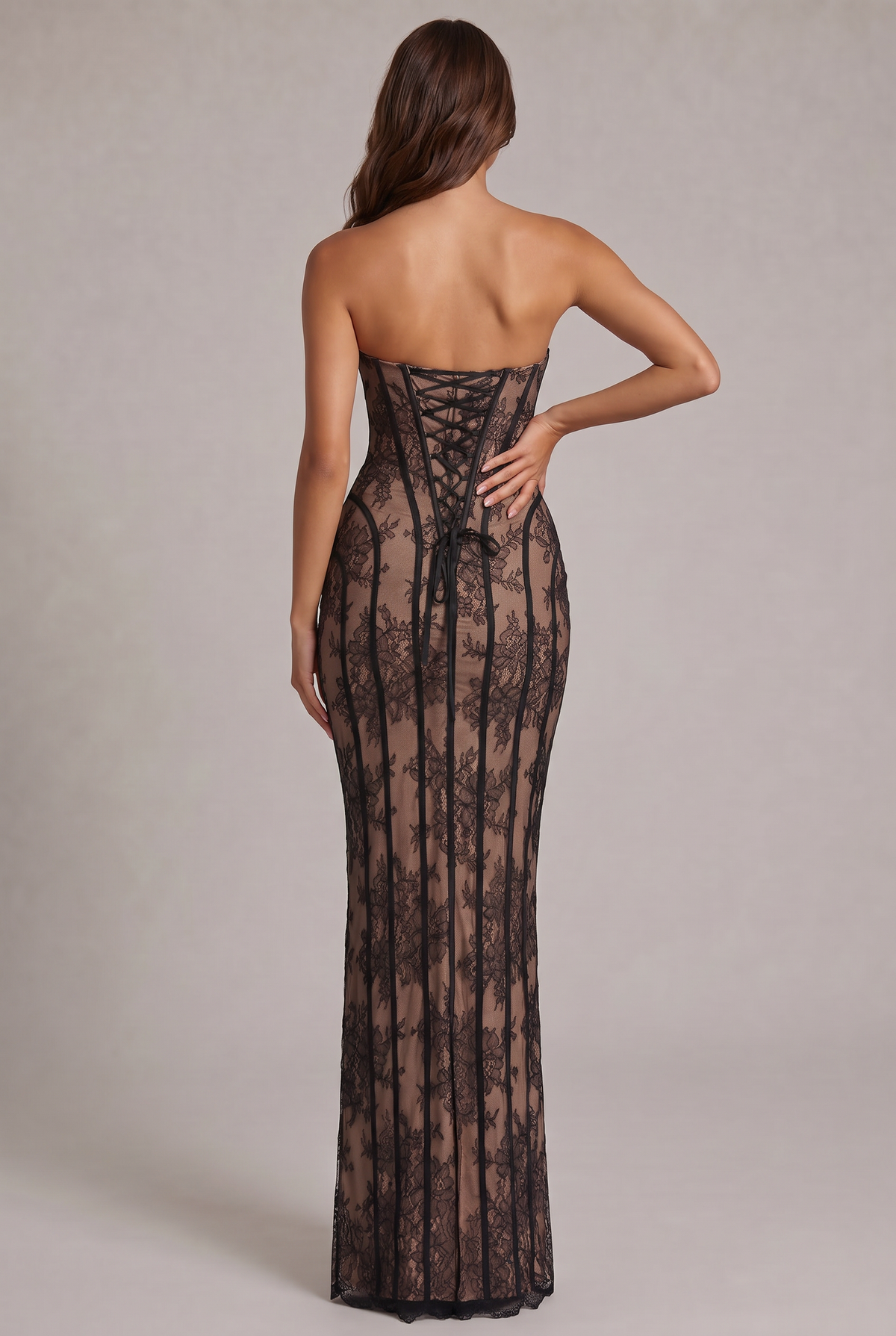 Ladies' Elegant Lace Maxi Dress with Flowing Skirt