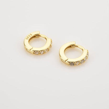 Suze – Brincos pavé deslumbrantes para um visual elegante