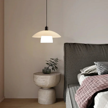 Lámpara colgante japonesa moderna con pantalla de vidrio: elegante y minimalista
