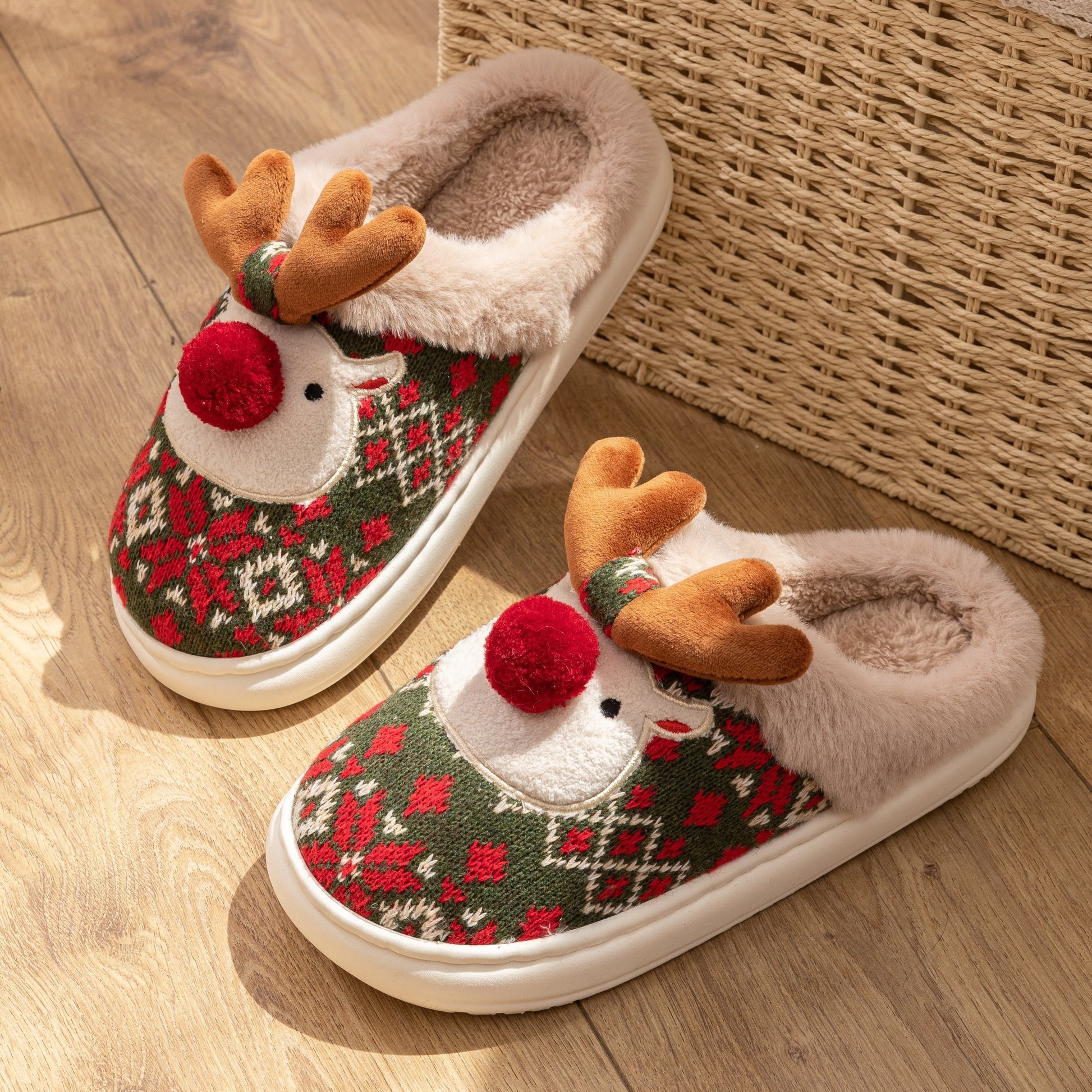 Jasper | Cosy Christmas Reindeer Plush Slippers