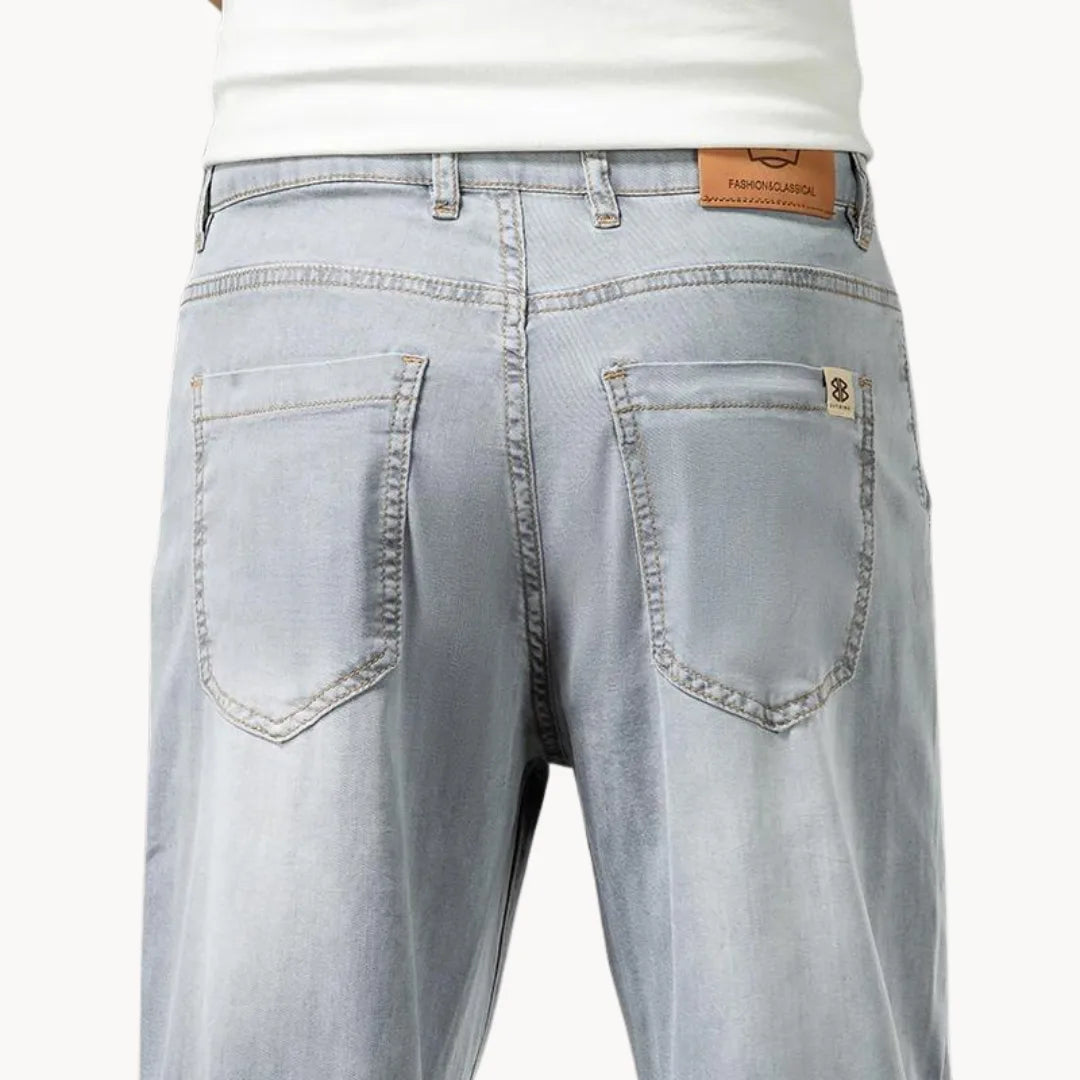 P legend | Jean en denim clair avec coupe droite