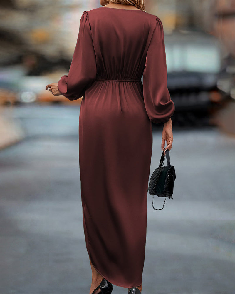 Kim | Elegant dress with lantern sleeves and v-neck