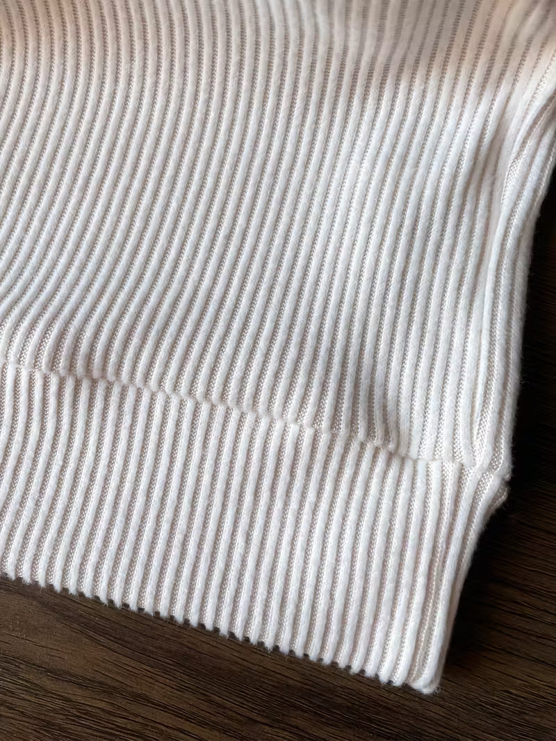 Knitted Jumper with Round Neck and Long Sleeves