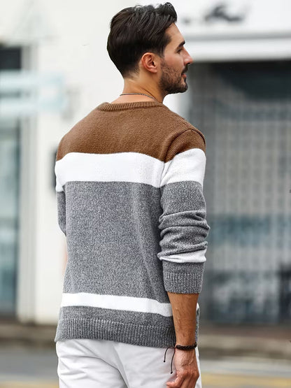 Knitted jumper with colour block design and round neck