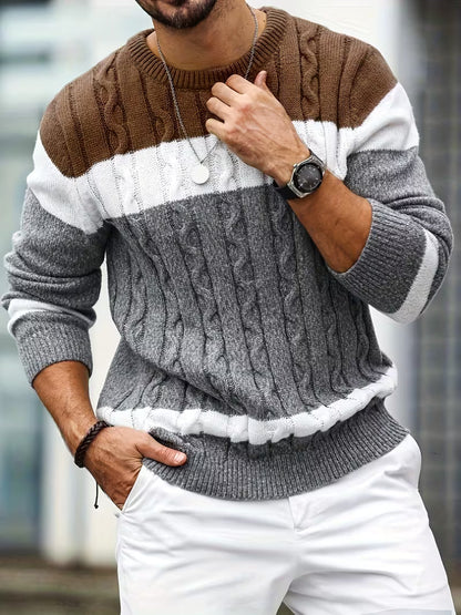 Knitted jumper with colour block design and round neck