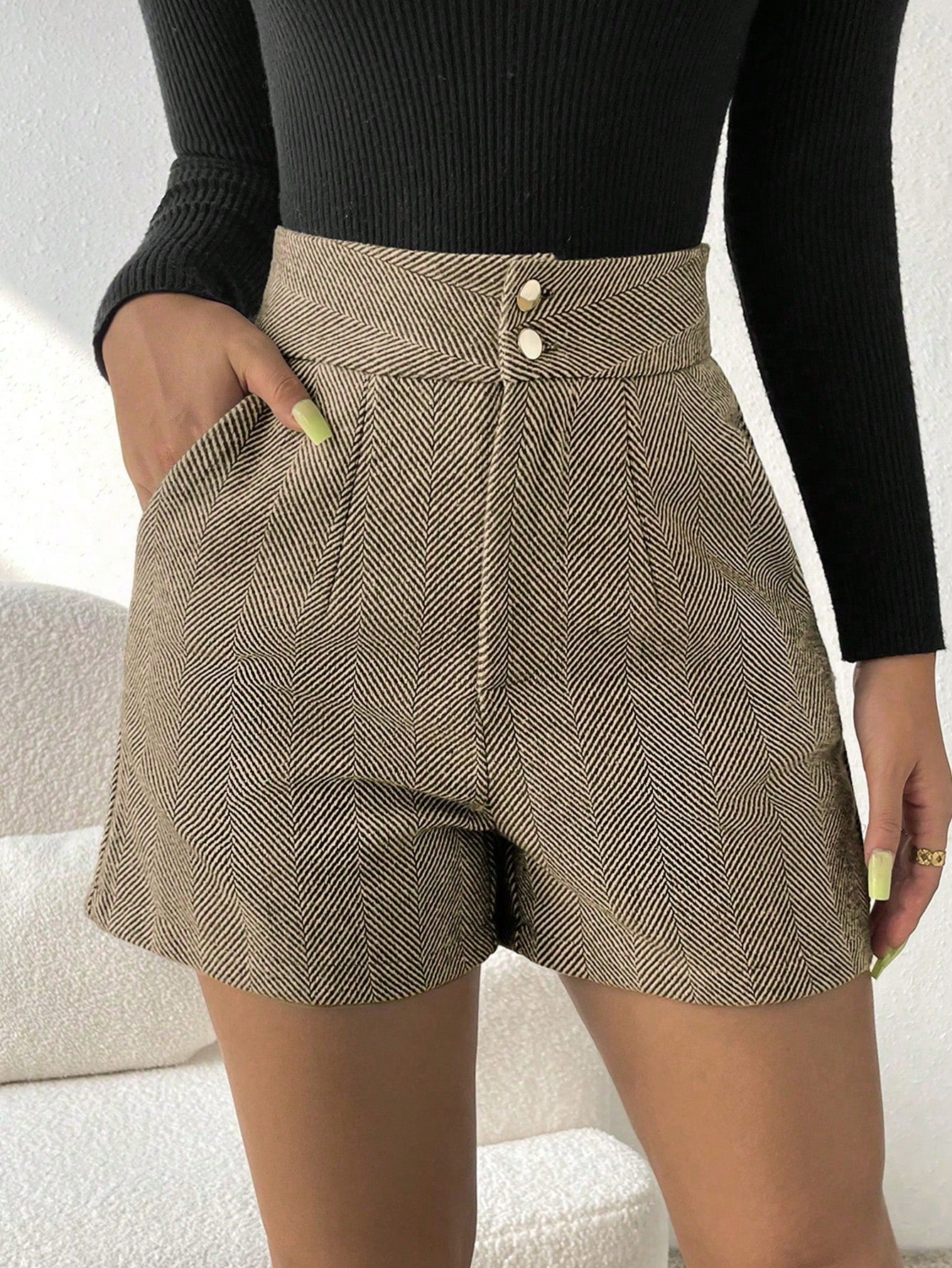 Houndstooth Pattern High-Waisted Shorts