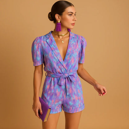 Playful summer look with puff sleeves
